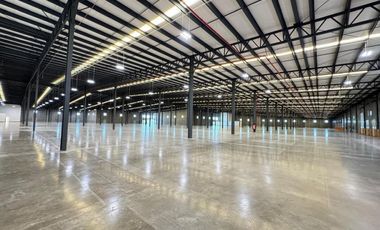 Bodega en renta 12,000m2 Av. Colón y Periférico, Parque Industrial