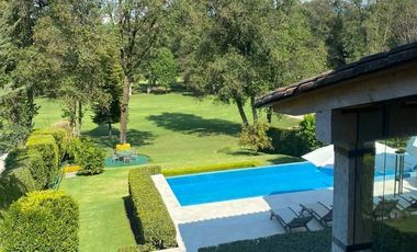 CASA DE REVISTA CLUB DE GOLF AVANDARO