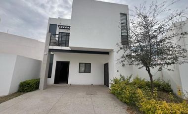 CASA EN RENTA FRACCIONAMIENTO, SANTA LUCIA SECTOR VIÑEDOS, TORREON COAHUILA