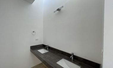 En venta townhouse con acabados premium en Cholul.