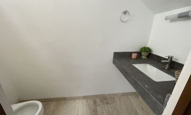 En venta townhouse con acabados premium en Cholul.