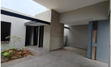 HERMOSA CASA DE UNA PLANTA EN REAL DE COMALA