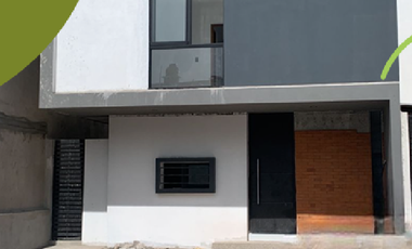 HERMOSA CASA EN FRACCIONAMIENTO REAL DE COMALA