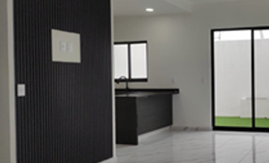 CASA EN RESIDENCIAL REAL DE COMALA