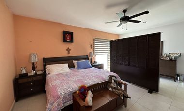 EN VENTA CASA EN CONKAL. PRIVADA 