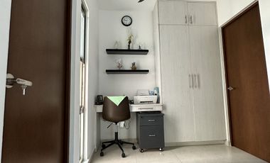 EN VENTA CASA EN CONKAL. PRIVADA 