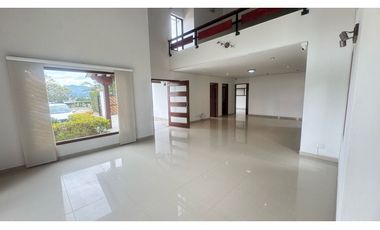 Casa independiente para la renta en barro blanco en Rionegro LDC