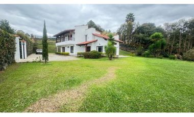 Casa independiente para la renta en barro blanco en Rionegro LDC
