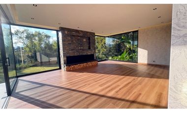 Hermosa casa para estrenar en unidad cerrada en Llanogrande LDC