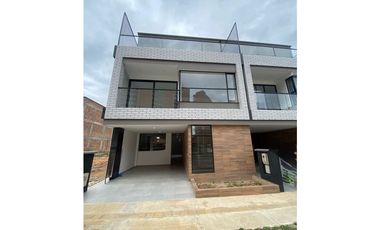 Casa para estrenar en unidad abierta en Rionegro Renta o venta LDC