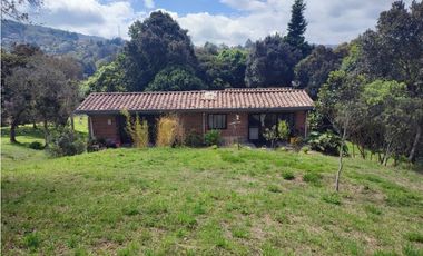 vendo casa finca Medellín, santa Elena  7.536 m2