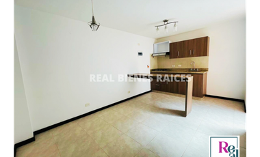 VENDO CASA MEDIANERA EN UNIDAD ABIERTA EN LA CEJA, ANTIOQUIA