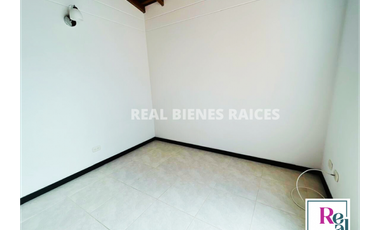 VENDO CASA MEDIANERA EN UNIDAD ABIERTA EN LA CEJA, ANTIOQUIA