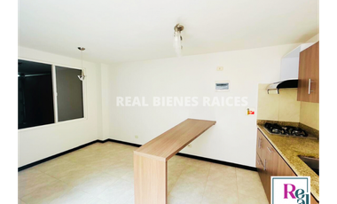 VENDO CASA MEDIANERA EN UNIDAD ABIERTA EN LA CEJA, ANTIOQUIA