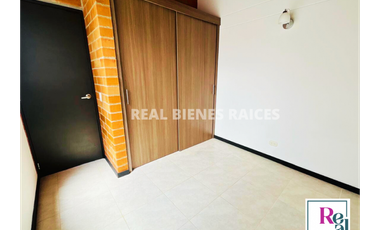 VENDO CASA MEDIANERA EN UNIDAD ABIERTA EN LA CEJA, ANTIOQUIA