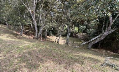 VENTA DE LOTE EN ENVIGADO SECTOR VARIANTE DE PALMAS EN UNIDAD CERRADA