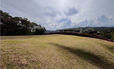 VENTA DE LOTE EN ENVIGADO SECTOR VARIANTE DE PALMAS EN UNIDAD CERRADA