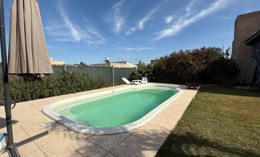 Venta casa de cuatro dormitorios con galería y cochera. Tierra de Sueños 3, Roldán