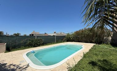 Venta casa de cuatro dormitorios con galería y cochera. Tierra de Sueños 3, Roldán