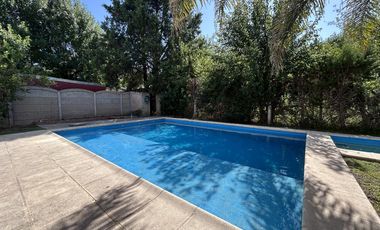 Venta casa Funes 4 dormitorios piscina jardin