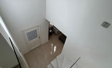 Casa con piscina y amplio jardin en El Lauquen, Canning