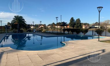 Casa con piscina y amplio jardin en El Lauquen, Canning