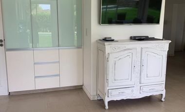 Casa con piscina y amplio jardin en El Lauquen, Canning