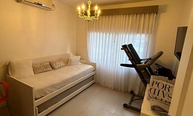 Casa con piscina y amplio jardin en El Lauquen, Canning