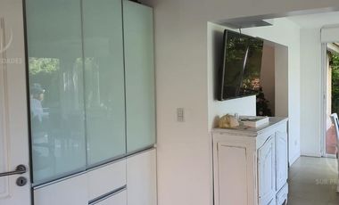 Casa con piscina y amplio jardin en El Lauquen, Canning