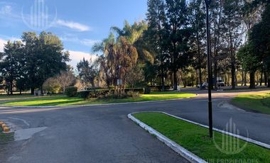Casa con piscina y amplio jardin en El Lauquen, Canning