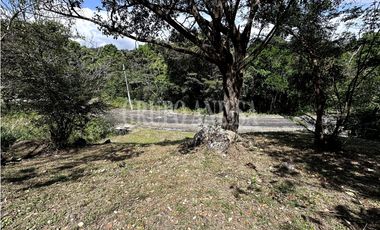 Se Vende Hermoso Lote en Santo Domingo Altos del Maria