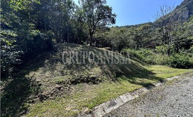 Se Vende Hermoso Lote en Santo Domingo Altos del Maria