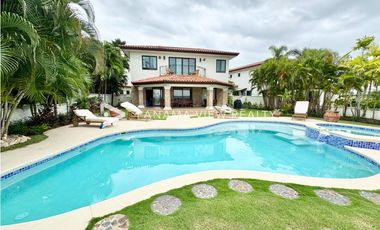 CASA FRENTE AL MAR / BUENAVENTURA / VENTA