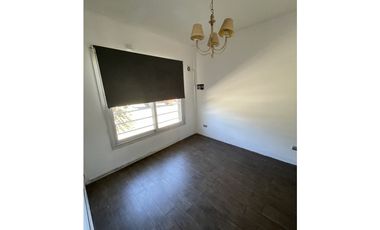CASA 3 AMB CON AMPLIO TERRENO EN LOS ACANTILADOS