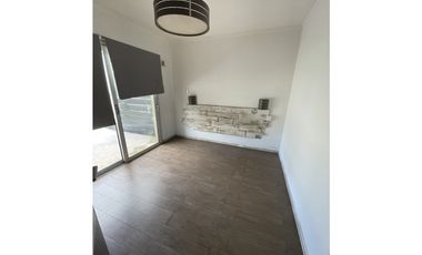 CASA 3 AMB CON AMPLIO TERRENO EN LOS ACANTILADOS