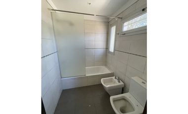 CASA 3 AMB CON AMPLIO TERRENO EN LOS ACANTILADOS