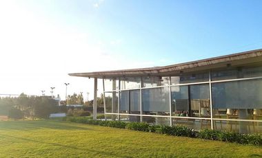 QBay Golf | Venta| Impresionante 4 dorm. y dependencia con vista al lago central