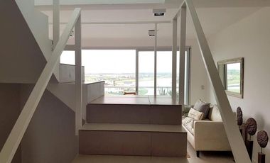 QBay Golf | Venta| Impresionante 4 dorm. y dependencia con vista al lago central