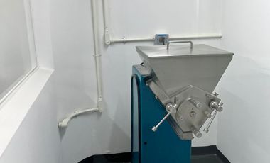 Vendo laboratorio farmacéutico para producción y elaboración de farmacos