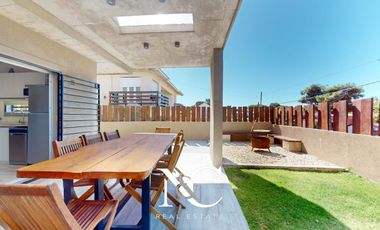 Departamento PH en venta en Mar de Ostende 3 dormitorios Cochera