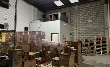 BODEGA/ Excelente Ubicación Av.5 Febrero