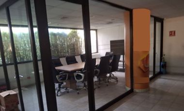 BODEGA/ Excelente Ubicación Av.5 Febrero