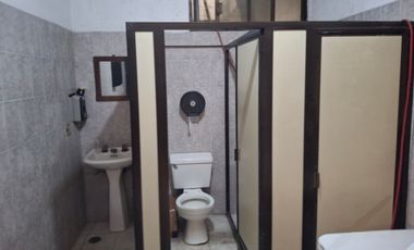 BODEGA/ Excelente Ubicación Av.5 Febrero