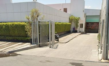 BODEGA/ Excelente Ubicación Av.5 Febrero