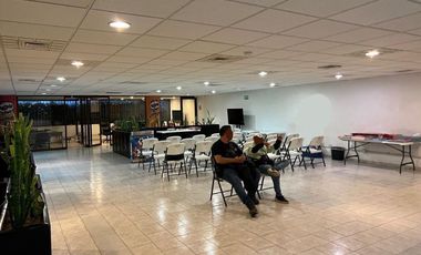 BODEGA/ Excelente Ubicación Av.5 Febrero