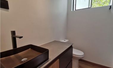Apartamento remodelado en el poblado al lado del club country[LDC