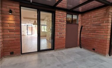 Apartamento remodelado en el poblado al lado del club country[LDC