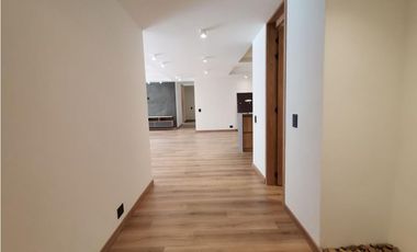 Apartamento remodelado en el poblado al lado del club country[LDC