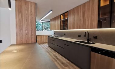 Apartamento remodelado en el poblado al lado del club country[LDC