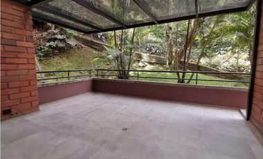 Apartamento remodelado en el poblado al lado del club country[LDC